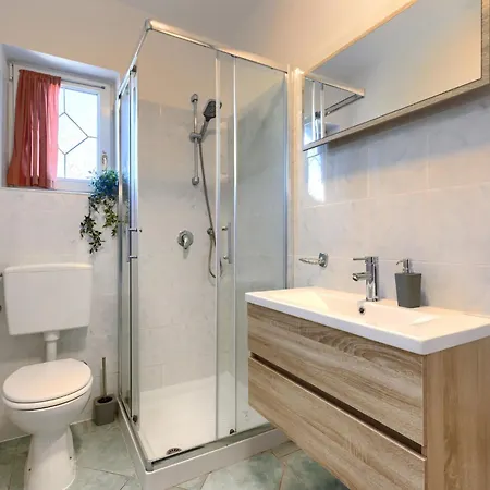 Gordana-1 By Interhome Labin
