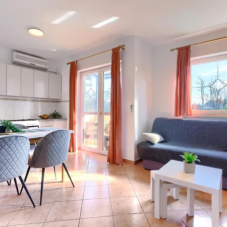 Gordana-1 By Interhome * Labin