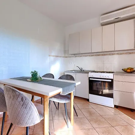 Apartman Gordana-1 By Interhome