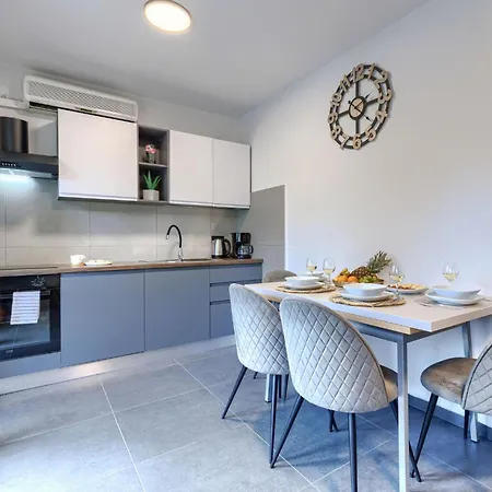 Gordana-1 By Interhome *